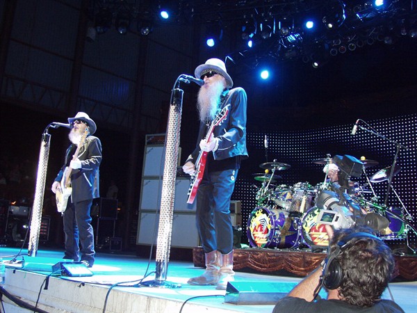 View photos from the 2007 Photos by Steve Wilson - ZZ Top Photo Gallery