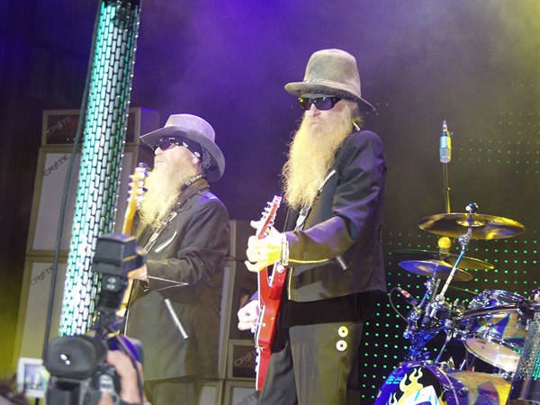 View photos from the 2007 Photos by Steve Wilson - ZZ Top Photo Gallery