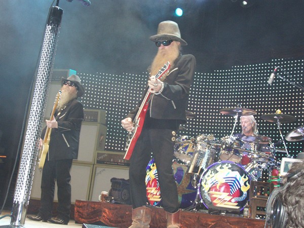 View photos from the 2007 Photos by Steve Wilson - ZZ Top Photo Gallery