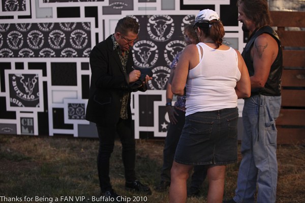 View photos from the 2010 Meet N Greet Fan VIP 8-06-2010 Photo Gallery