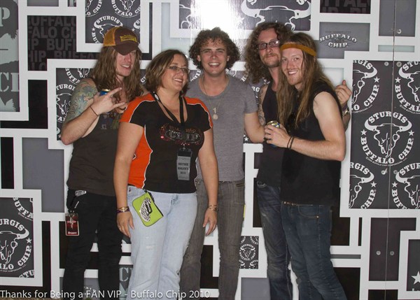 View photos from the 2010 Meet N Greet Fan VIP 8-11-2010 Photo Gallery