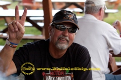 Aug5_people_peacesign