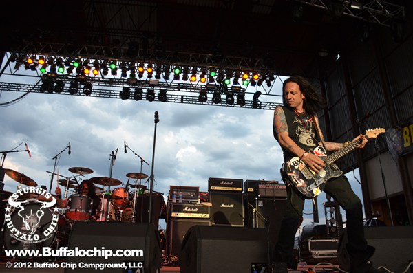 View photos from the 2012 Slash/Sweet Cyanide/Skid Row Photo Gallery