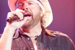 sturgis-buffalo-chip-sweet-cyanide-tesla-toby-keith-2013 (180)