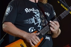 sturgis-buffalo-chip-sweet-cyanide-tesla-toby-keith-2013 (300)