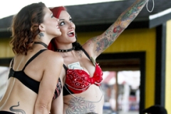 STURGIS-BIKER-WOMEN024