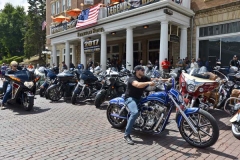 STURGIS-MOTORCYCLES-CELEBRITY-LEGENDS-RIDE-045