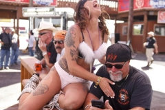 STURGIS-MOTORCYCLES-BIKERS-RALLY-PEOPLE045