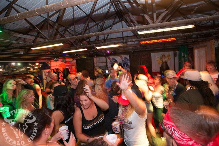 AUGUST-MUSIC-FESTIVAL-DUELING-DJS-CLUB-CHIP-CROWD