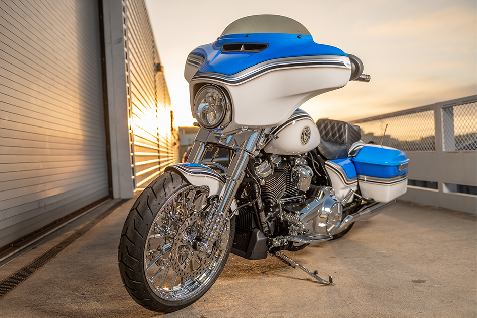 LEGENDS-RIDE-NESS-AUCTION-BIKE-LEFT