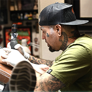 STURGIS-BUFFALO-CHIP-TATTOO-CAFE-RON-GILMORE