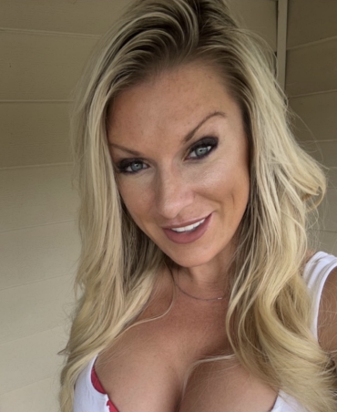 STURGIS-WOMEN-MISS-BUFFALO-CHIP-2023-CONTESTANT-ERIN-01