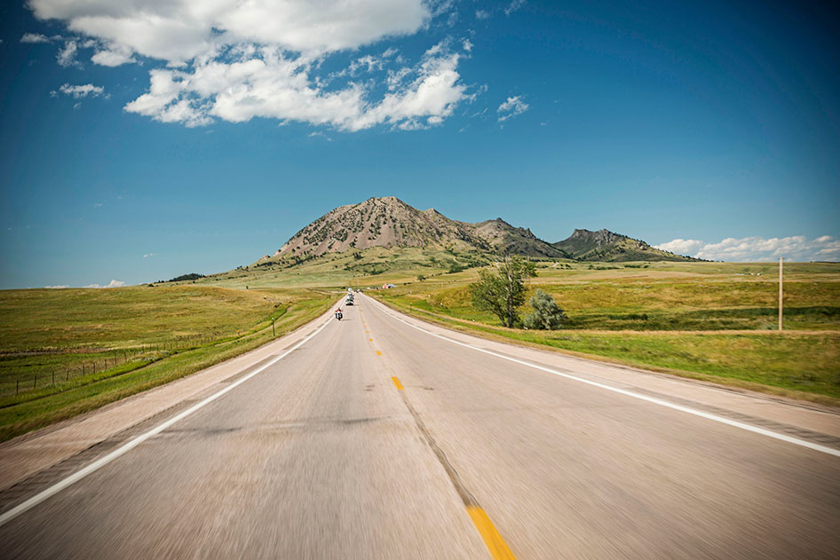 WESTERN-FRONTIER-MOTORCYCLE-RIDES-BEAR-BUTTE